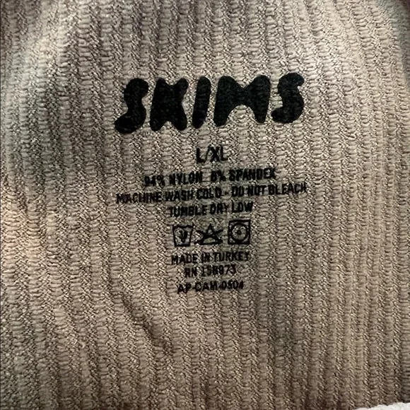 NWT Skims Women's Straight Neck Cami Tank Top in Desert Sand Tan - Picture 7 of 8